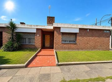 Casa de 7 ambientes, Córdoba · Venta Casa Esquina 4 Dorm. Barrio Las Palmas