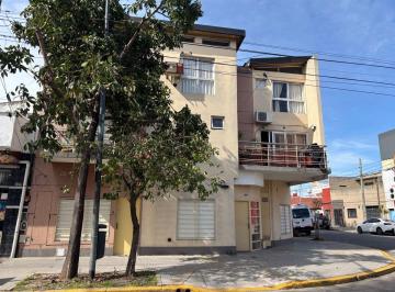 PH de 2 ambientes, Liniers · PH 2 Ambientes con Patio en Alquiler Sin Expensas.