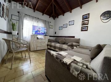 PH · 54m² · 3 Ambientes · 1 Cochera · Venta PH 3 Ambientes con Cochera y Patio en Quilmes