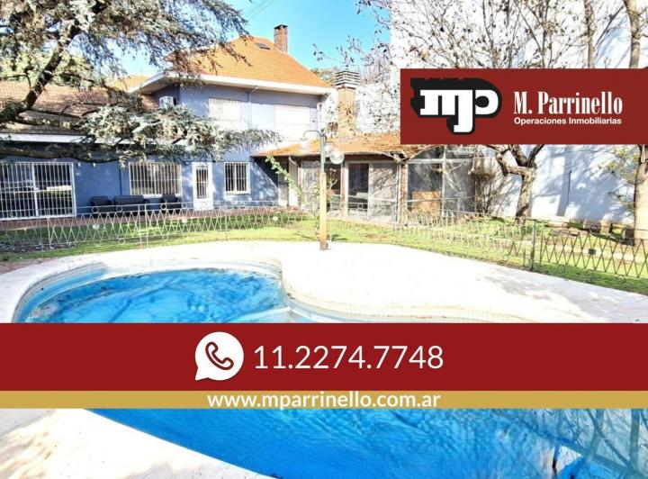 Casa · 348m² · 4 Ambientes · 3 Cocheras