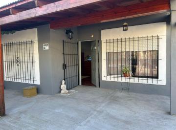 Casa · 300m² · 3 Ambientes · 3 Cocheras · Alquiler Belén de Escobar Casa Moderna 3 Ambientes Barrio Abierto Jardin Asfalto Servicios