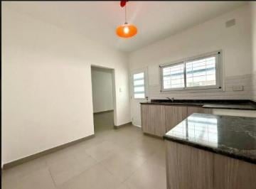 Casa · 83m² · 3 Ambientes · 1 Cochera · Casa en Haedo Norte