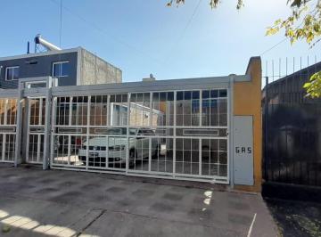 Casa · 65m² · 1 Cochera · Alquiler de Departamento Tipo Duplex 1 Dormitorio Godoy Cruz