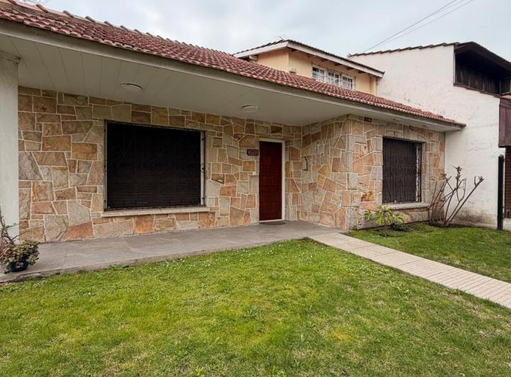 Casa · 120m² · 4 Ambientes · 1 Cochera