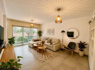 Casa · 130m² · 5 Ambientes · 2 Cocheras · Venta Casa 3 Plantas Tipo Triplex 2 Dorm. con Piscina, Quincho y 2 Cocheras - La Plata