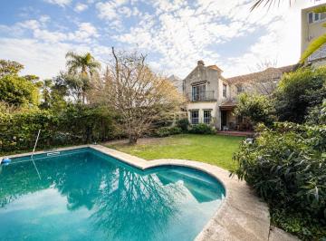 Casa · 194m² · 4 Ambientes · Casa con Jardín en Venta en El Bajo de San Isidro