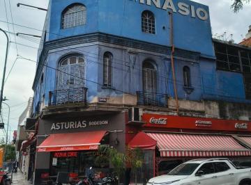 Local comercial · 700m² · 4 Ambientes · Local en Primer Piso 600 m² Apto Todo Rubro Sin Expensas