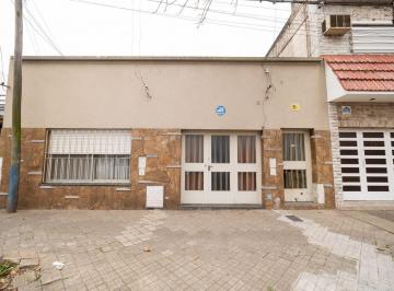 Casa · 72m² · 4 Ambientes · Venta Casa 2 Dorm. con Patio