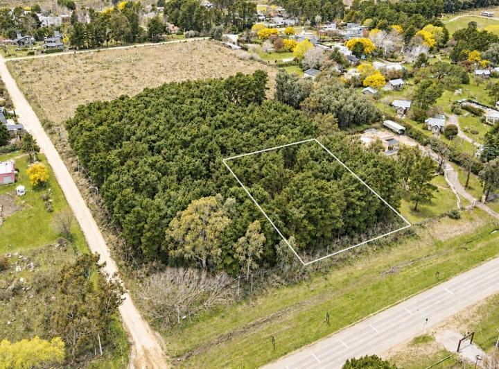 Terreno · 2711m²