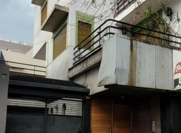 Departamento · 119m² · 6 Ambientes · 1 Cochera · Departamento Duplex Frontal en Venta