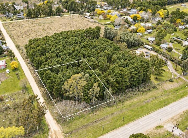 Terreno · 2711m²
