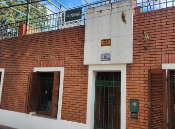 Casa · 201m² · 4 Ambientes · Casa en Alberdi Warnes 1800