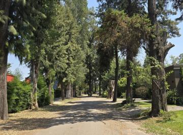 Terreno · 512m² · 2 Ambientes · 1 Cochera · Terreno en Venta Barrio Los 3 Coniles, Pilar, Gba Norte