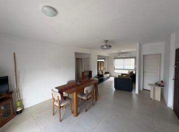 Departamento · 76m² · 3 Ambientes · Departamento de Tres Ambientes en Venta en Avellaneda