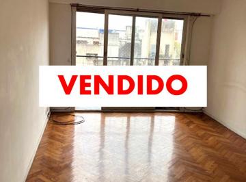 Departamento de 3 ambientes, Barracas · 3 Ambientes Al Frente con Balcón Corrido en Venta Barracas - Vendido