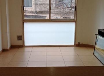 Departamento de 2 ambientes, Pompeya · Departamento 2 Ambientes a La Calle con Balcon