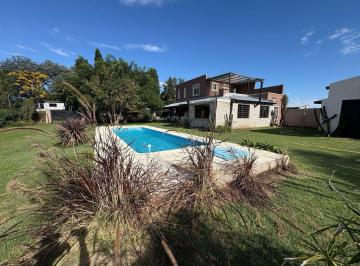 Casa · 234m² · 5 Ambientes · 2 Cocheras · Casa en Venta en La Lonja, Pilar, G. B. a. Zona Norte