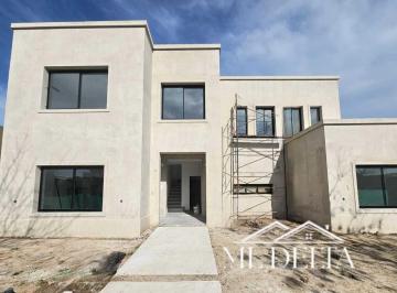 Casa · 230m² · 5 Ambientes · Casa en Venta en El Cantón Norte, El Cantón, Escobar