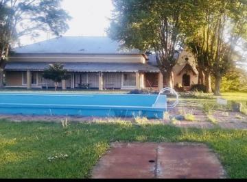 Casa · 480m² · 8 Ambientes · Venta - Dos Fracciones de Campo en Pergamino.