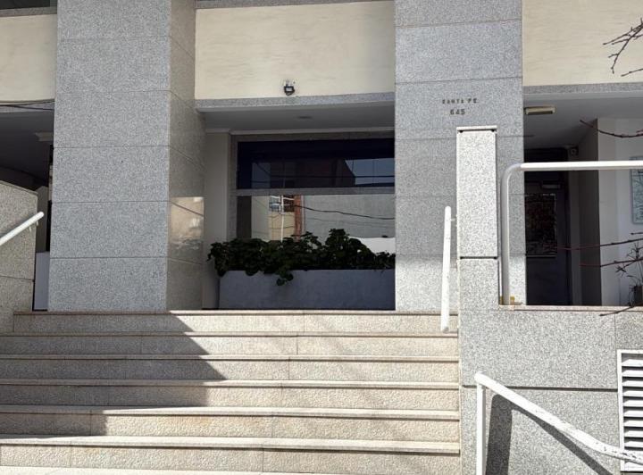 Local comercial · 208m²
