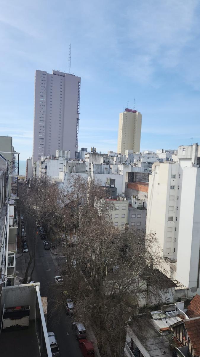 Depto 2 amb, 60m² con terraza propia — Centro
