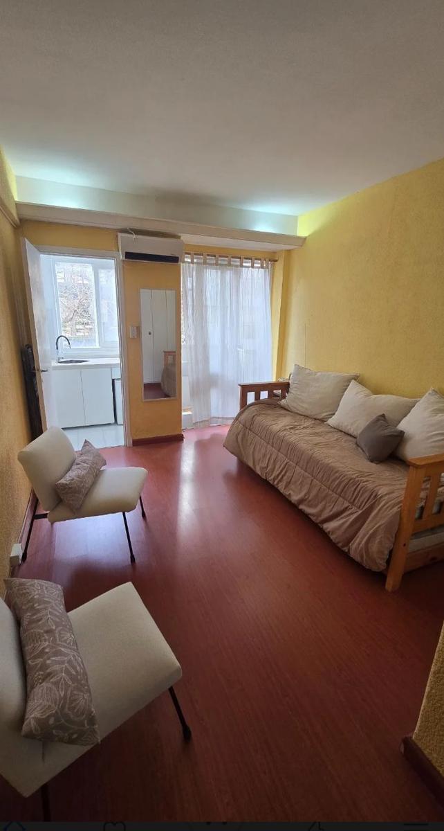 Departamento de 1 ambiente y medio, totalmente renovado — Terminal Vieja