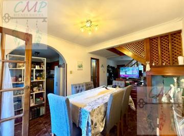PH · 217m² · 4 Ambientes · 2 Cocheras · PH en Parque Luro