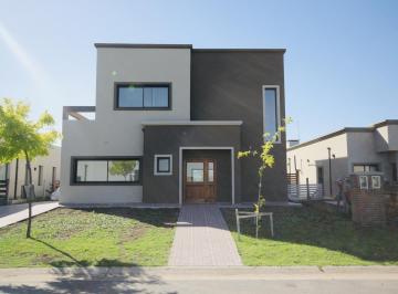 Casa · 221m² · 6 Ambientes · 1 Cochera · Casa 6 Ambientes en Venta Anticipo Más Cuotas, Barrio Cerrado San Pablo, Pilar, Gba Norte