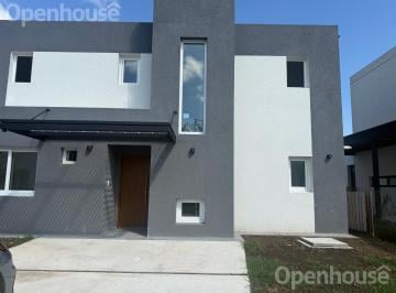 Casa · 146m² · 5 Ambientes · 3 Cocheras · Alquiler/ Venta Casa en San Pablo! (Acepta Lote en Parte de Pago en El Mismo Barrio)