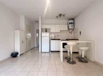 PH · 36m² · 2 Ambientes · Alquila 2 Amb 1er Piso Centro Caseros