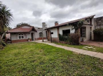 Casa de 1 ambiente, Esteban Echeverría · Exclusivo Chalet en Venta en Luis Guillón