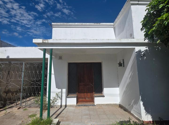 Casa · 128m² · 4 Ambientes · 1 Cochera