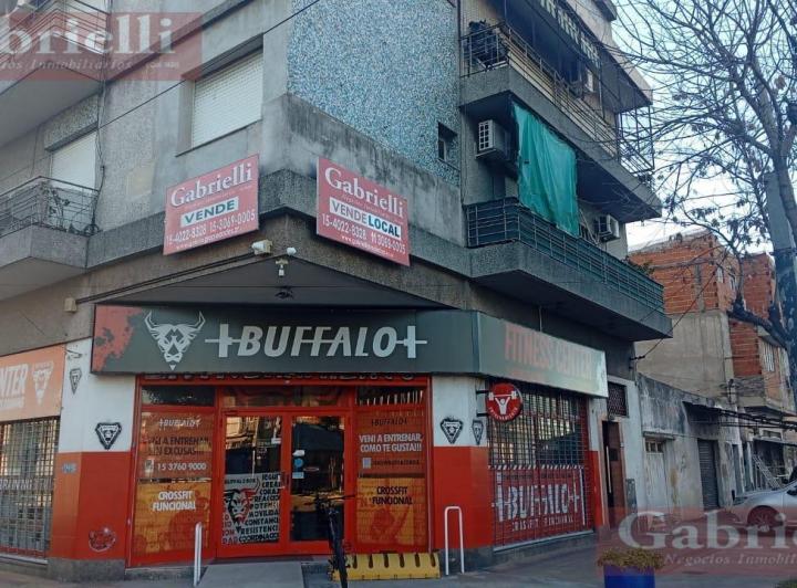 Local comercial · 201m²