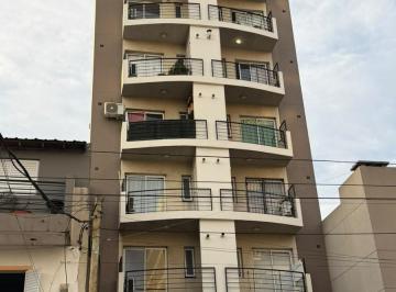 Departamento · 44m² · 1 Dormitorio · 1 Cochera · Departamento en Venta - Lanus Este (Se Toma Vehiculo en Forma de Pago) - Apto Credito