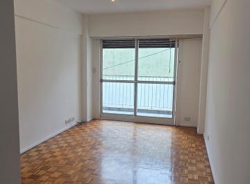 Departamento de 3 ambientes, Flores · Alquilo 3 Amb C/balcon Corrido Plaza Misericordia