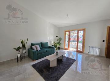 Casa · 108m² · 3 Ambientes · 1 Cochera · Casa en PH 3 Ambientes con Cochera y Parque