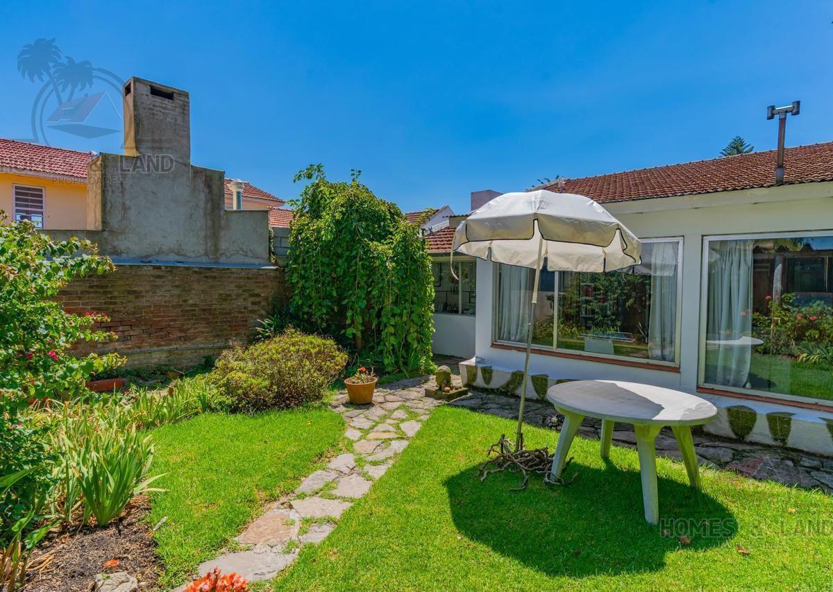 Chalet en Stella Maris, 330m², 4 amb, 3 dorm, 2 baños, jardín