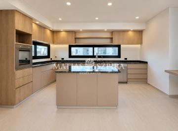 Casa · 156m² · 5 Ambientes · 2 Cocheras · Venta de Casa 5 Ambientes en Prados del Oeste, Moreno
