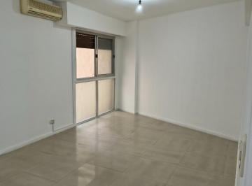 Departamento · 70m² · 3 Ambientes · Tres Ambientes con Patio