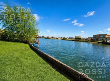 Terreno · 661m² · Espectacular Lote Al Agua en Venta en Barrio Privado Lagos de Canning.
