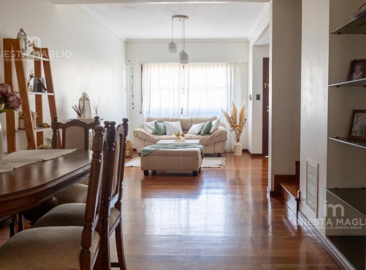 PH · 198m² · 5 Ambientes · 1 Cochera