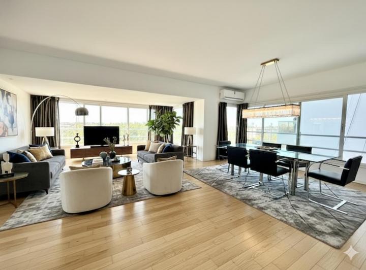 Departamento · 240m² · 4 Ambientes · 2 Cocheras