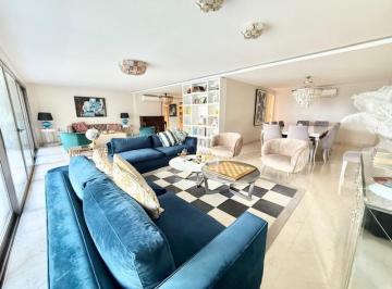 Departamento · 247m² · 4 Ambientes · 2 Cocheras · Excelente Piso Reciclado en Palermo Chico