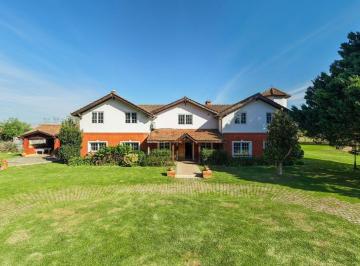 rs:uinbhgrztvpbwo03wzfv4npt · Exclusiva Casa en Venta - Sobre Cancha de Polo – Chacras de Murray