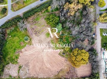Terreno · 2260m² · Venta Lote Central en Club de Campo Los Pingüinos