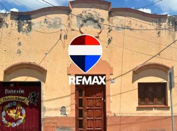 Casa · 150m² · 8 Ambientes · 1 Cochera · Casa Venta a Refaccionar + Dpto en Macrocentro