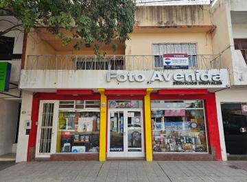 Casa · 305m² · 10 Ambientes · 1 Cochera · Casa con Local en Venta Sobre Patricio Diez