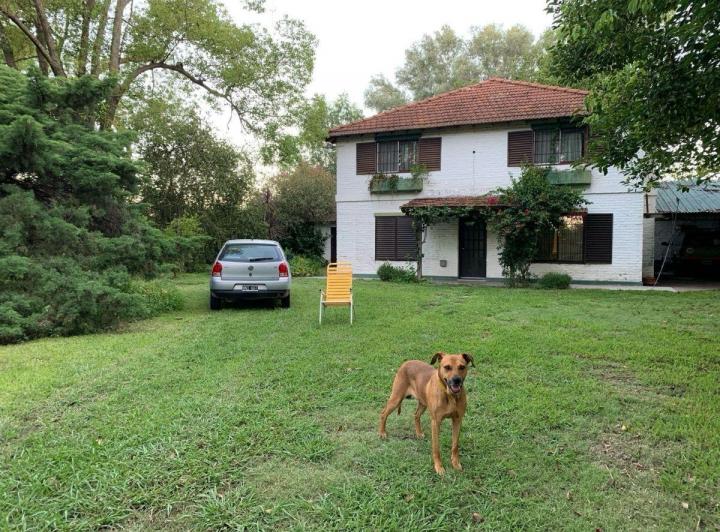 Casa · 425m² · 6 Ambientes · 2 Cocheras