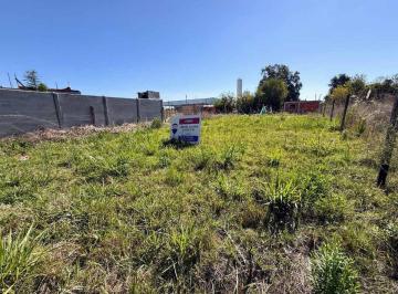 Terreno · 300m² · Lote 300 m² en Venta en El Pato Oportunidad