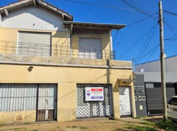 Casa · 202m² · 7 Ambientes · 1 Cochera · Venta Casa Multifamiliar con Local Boulogne Pana